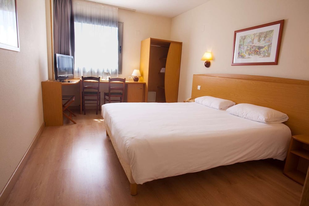 Double Room - Photo 6