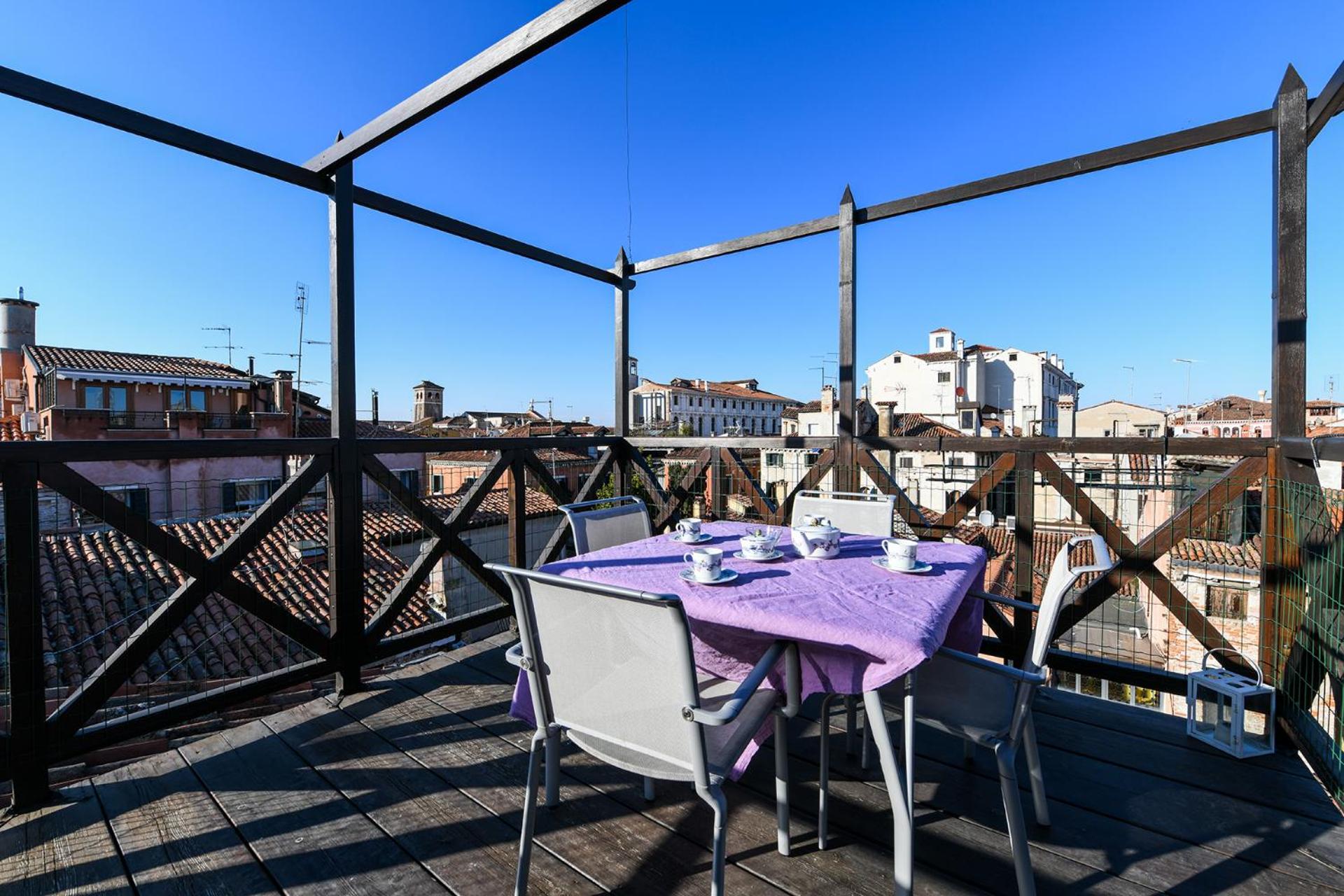 Apartment with Terrace photo 3