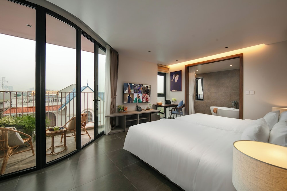 Premium Double With City view, Balcony