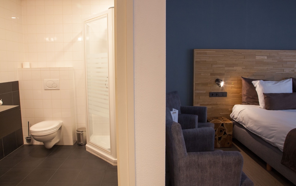Comfort Room photo 2