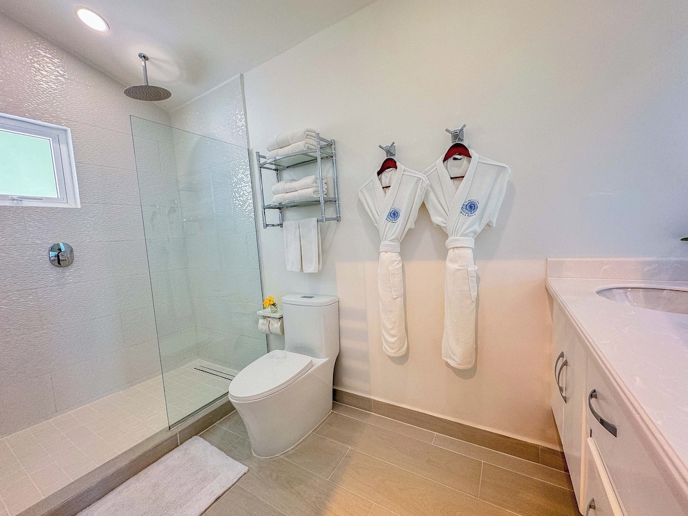 Standard Room, Ocean View photo 2