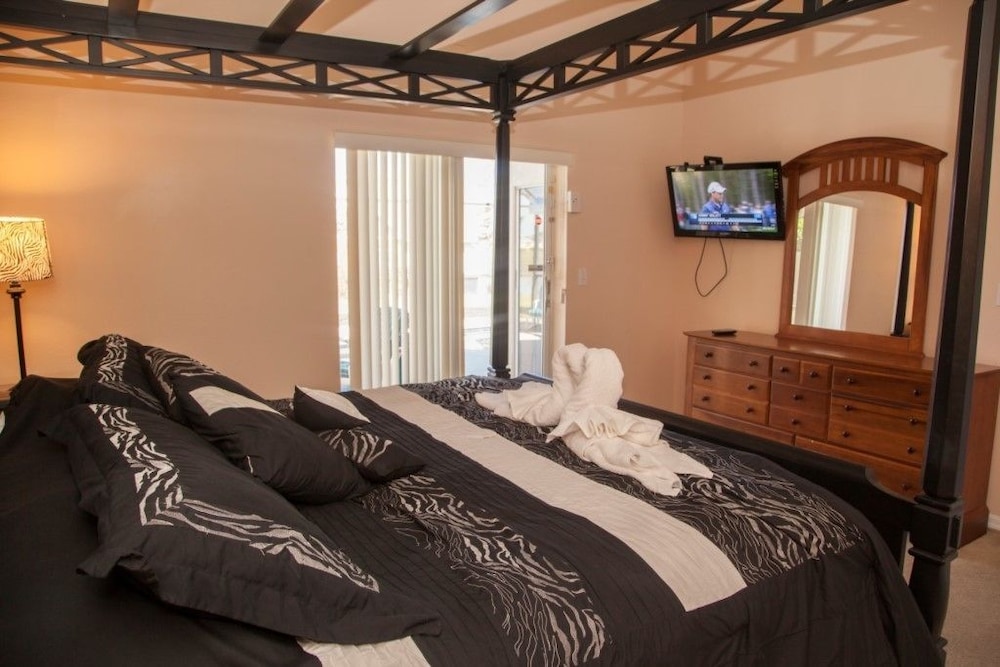 Family Villa, Private Pool, Garden Area