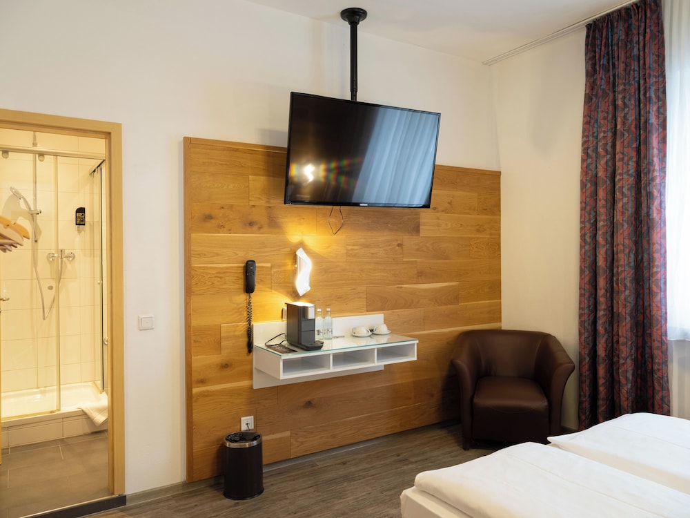 Superior Double or Twin Room photo 3