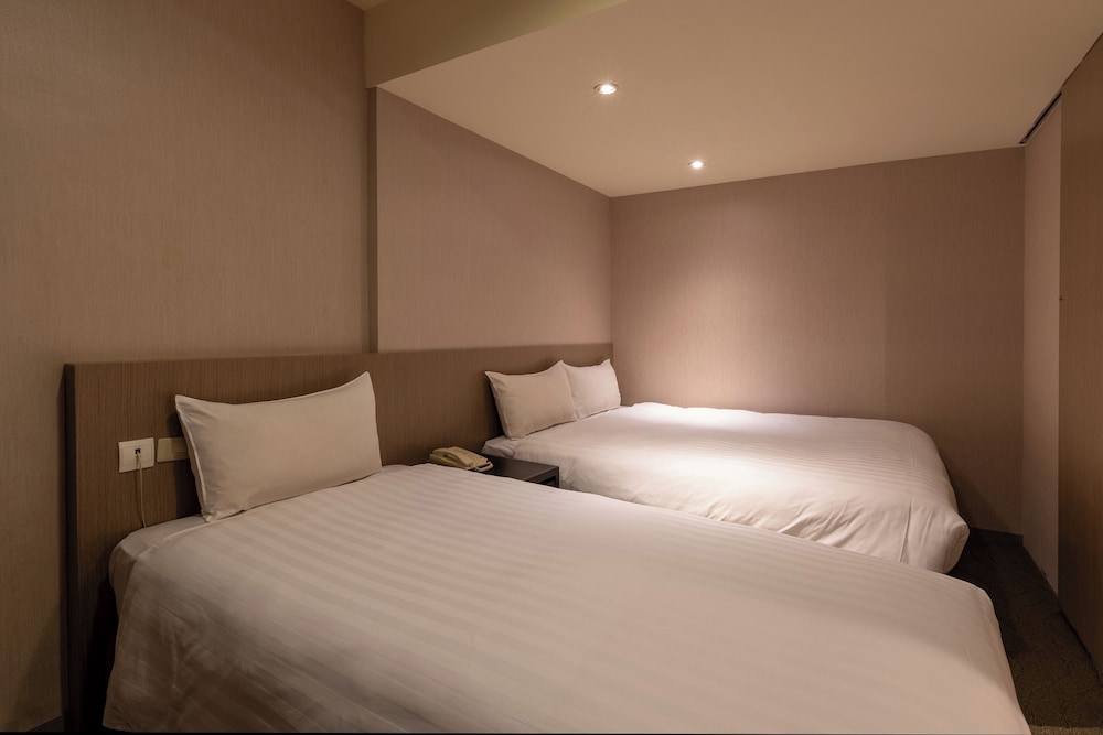 Standard Triple Room, No Windows