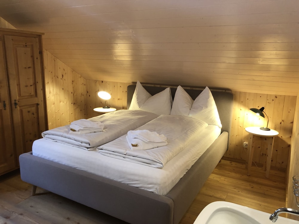 Double Room, Shared Bathroom, Mountain View photo 3