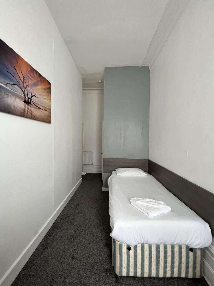 Single Room, City View