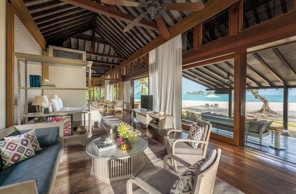 Beach Villa with Plunge Pool - Photo 3