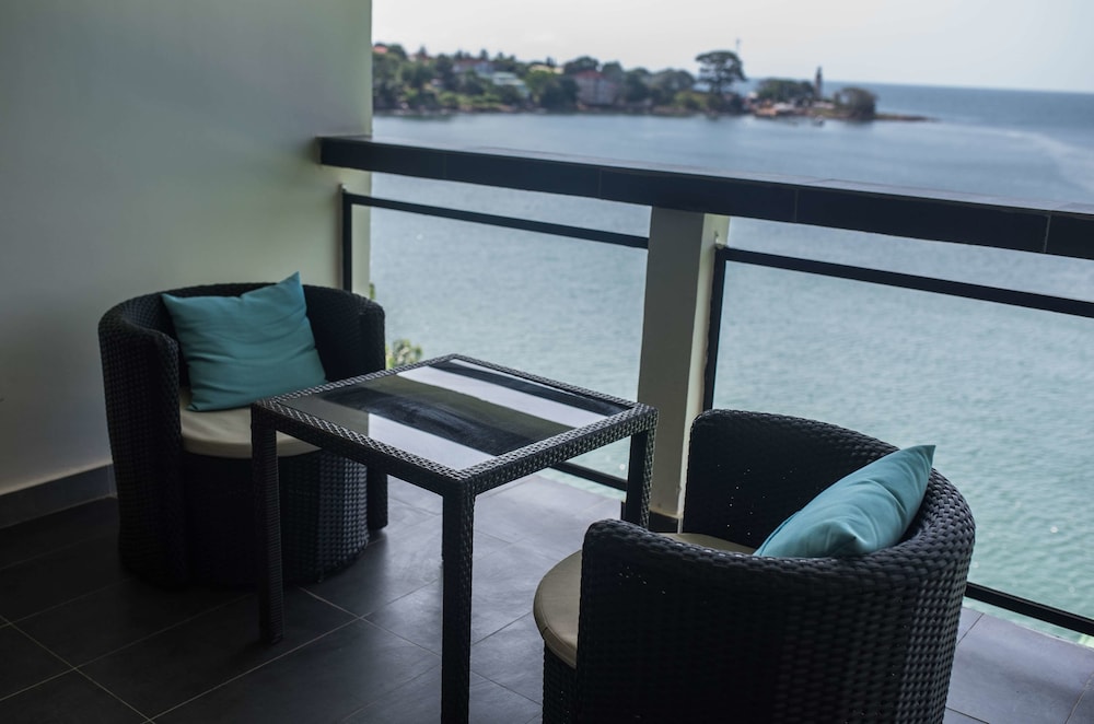 Deluxe Room, 1 Queen Bed, Sea View