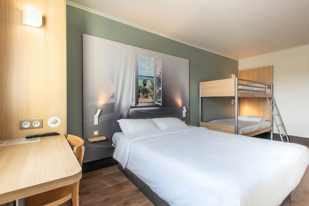 Quadruple Room, Non Smoking - Photo 1