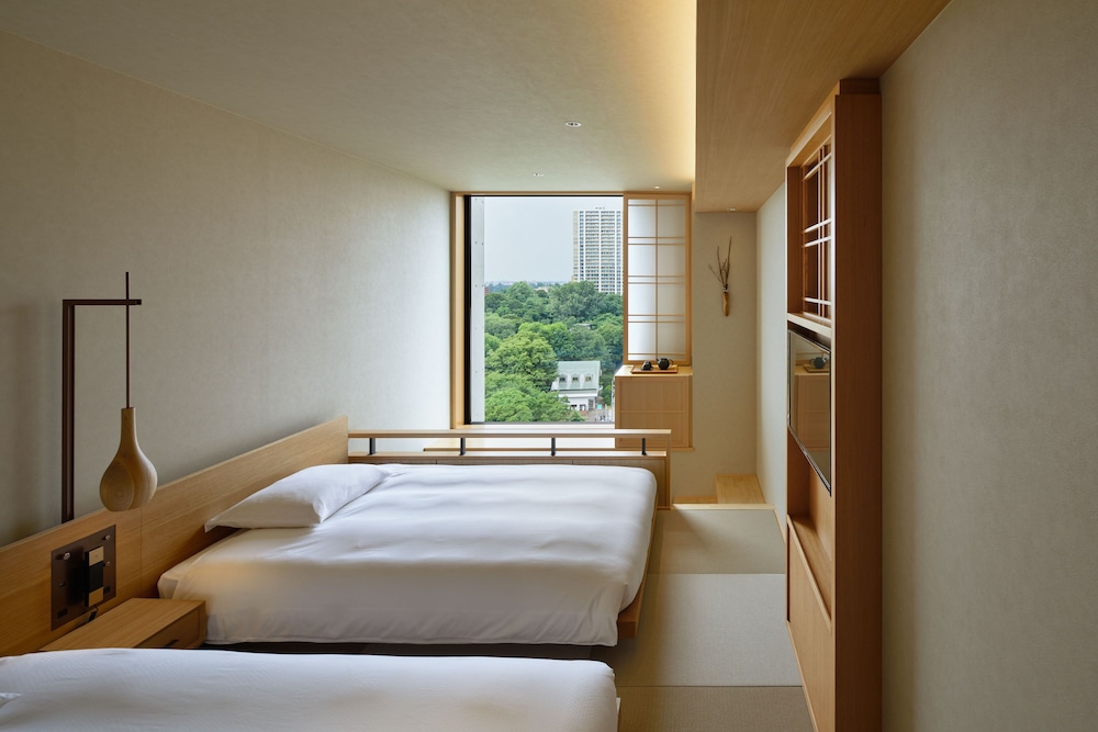 Twin Room, Non Smoking, Ensuite (High Floor, Up To 2 Person)