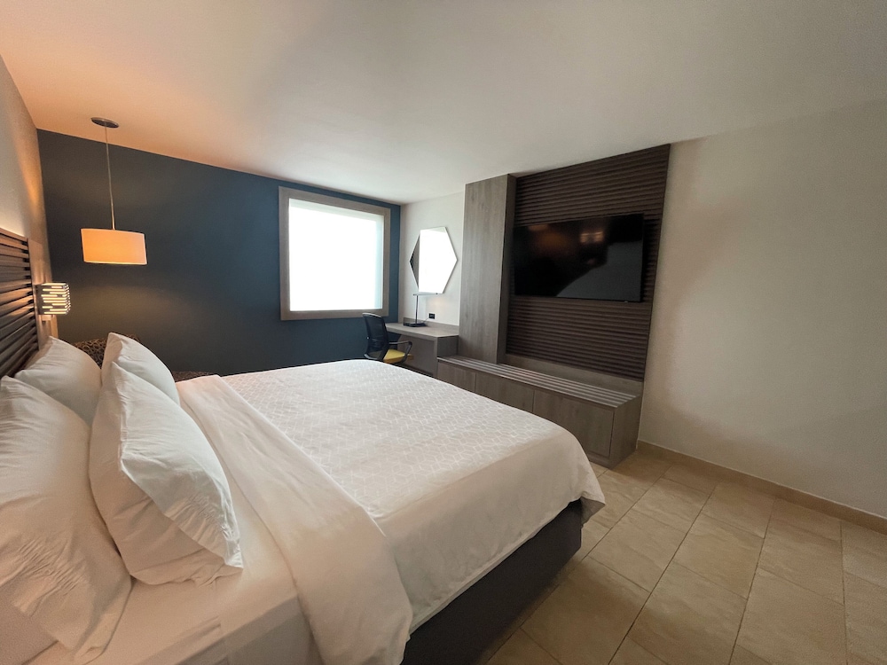 Standard Room, 1 King Bed, Accessible