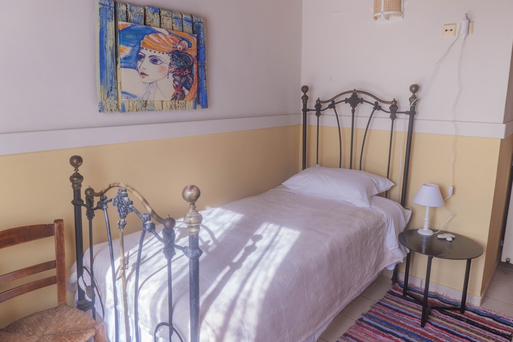 Standard Single Room, 1 Large Twin Bed
