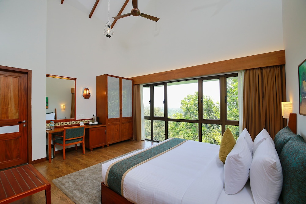 Suite, 1 Double Bed, Non Smoking, Mountain View photo 1