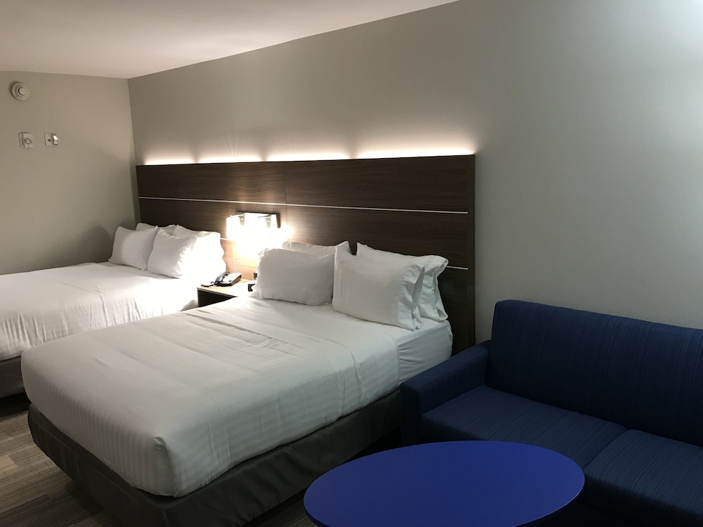 Standard Room, 2 Queen Beds, Accessible (Mobility Tub) photo 2