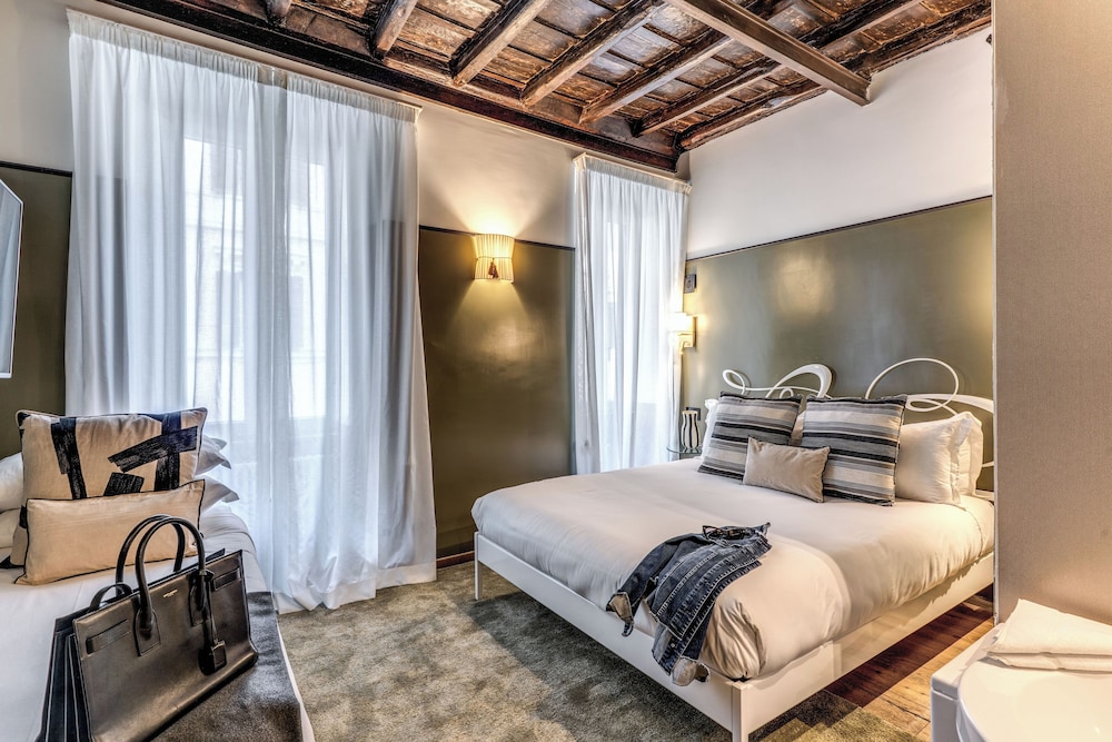 Deluxe Triple Room, City View