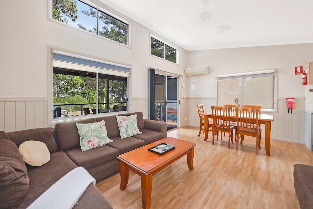 Superior Villa - Sleeps 5 photo 2