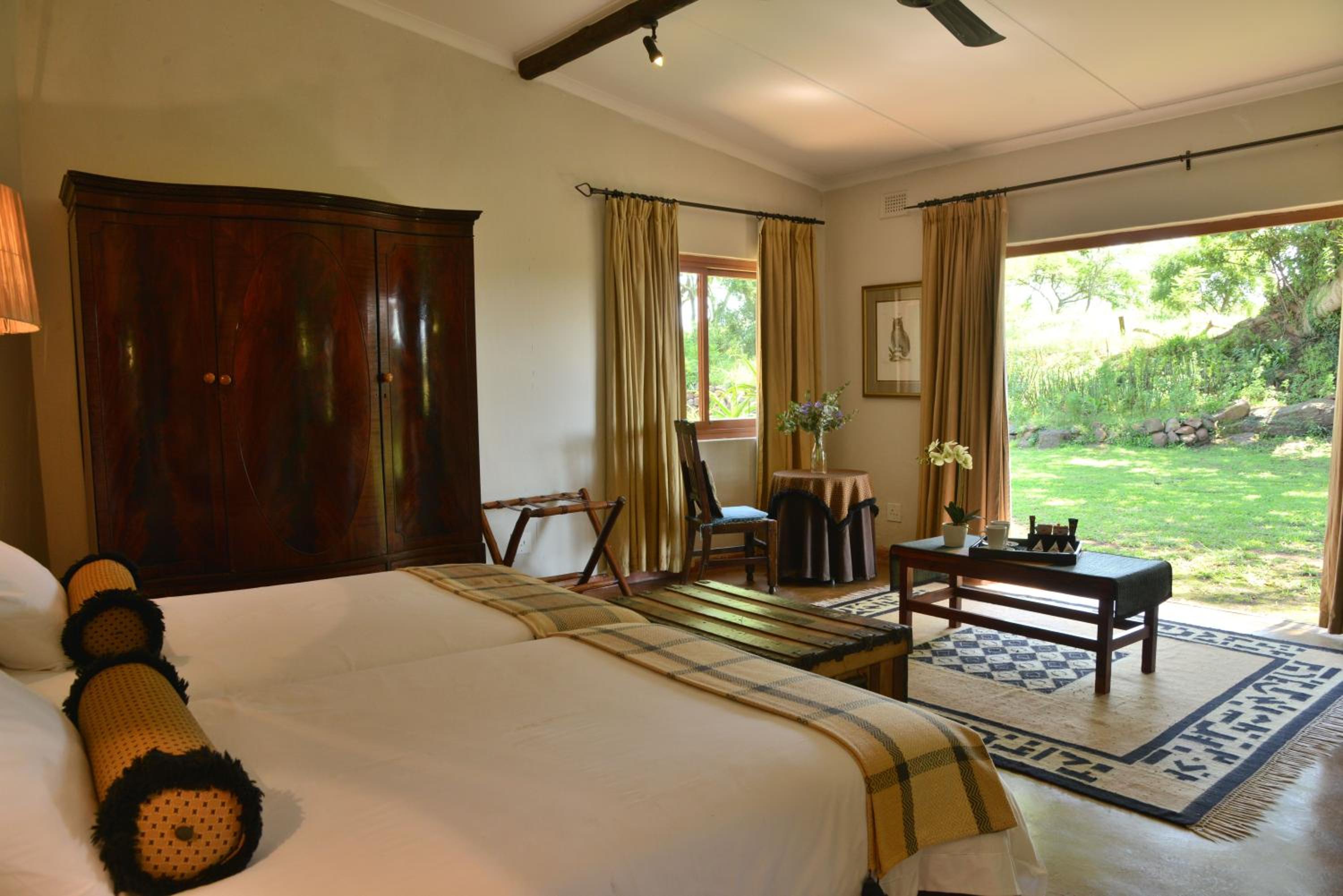 Five-Bedroom House - Figtree House photo 2
