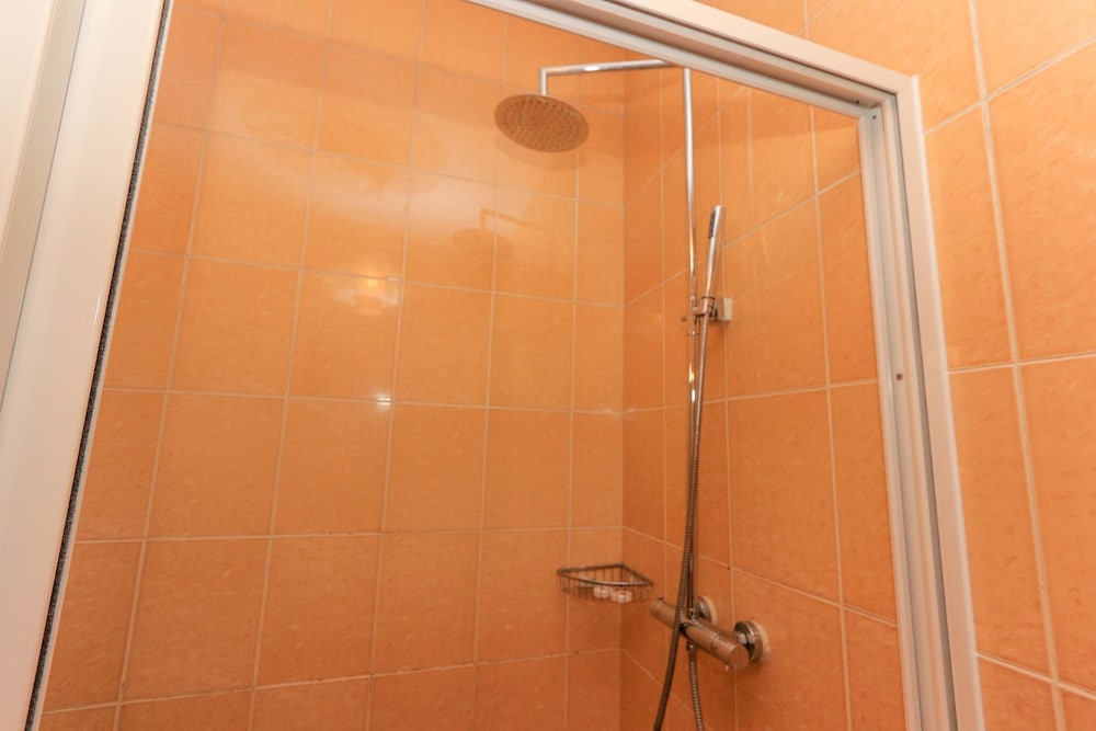 Standard Triple Room photo 2