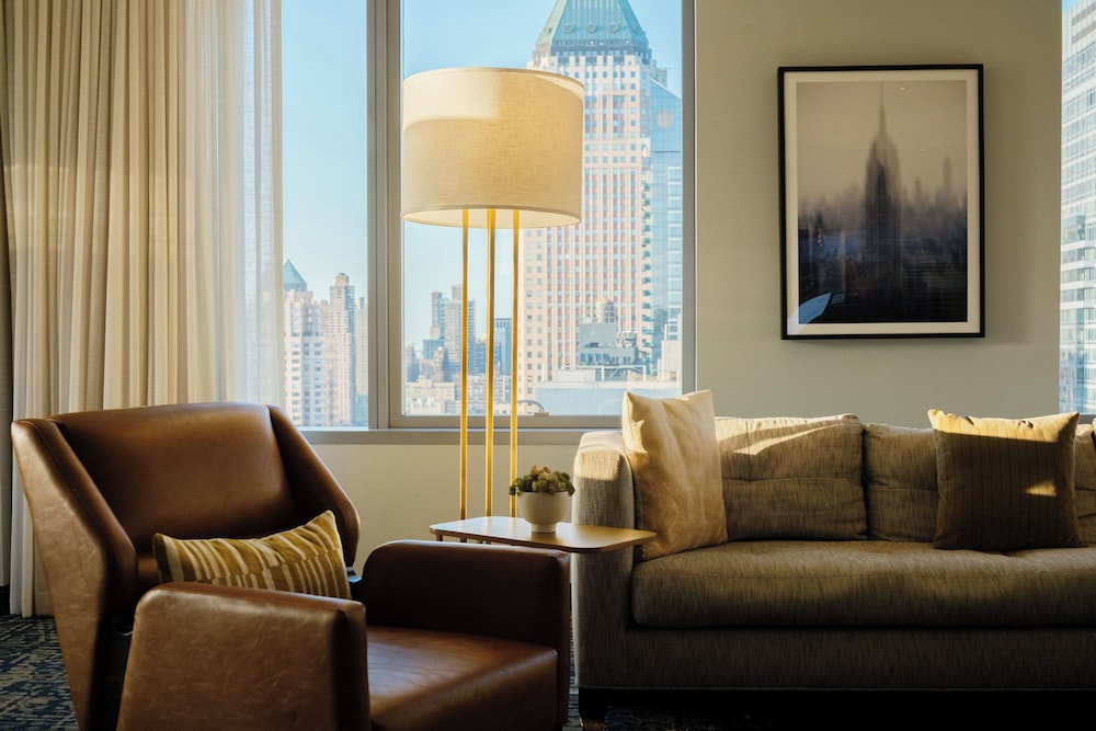 Suite (Manhattan) thumbnail 5