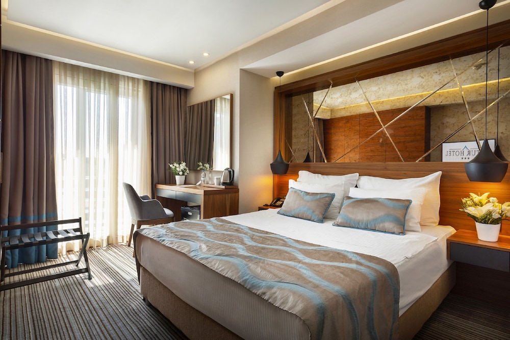 Standard Two Single Bed with City View Room - Photo 1
