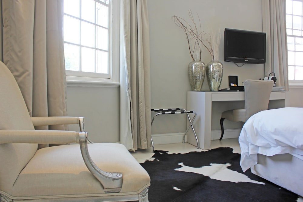 Deluxe Room, Bathtub photo 2