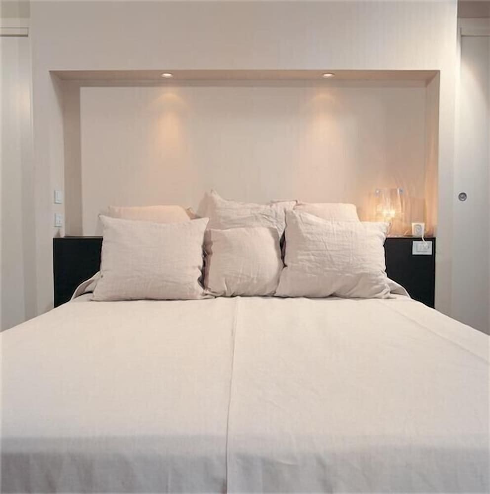 Penthouse Spa Suite photo 1