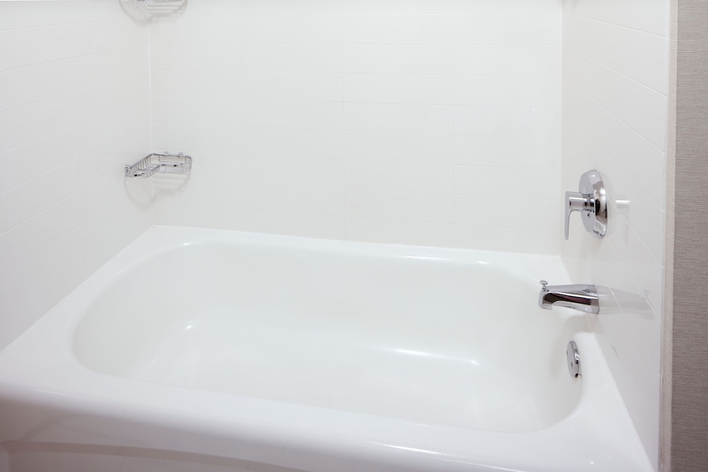 Room, 2 Queen Beds - Photo 4