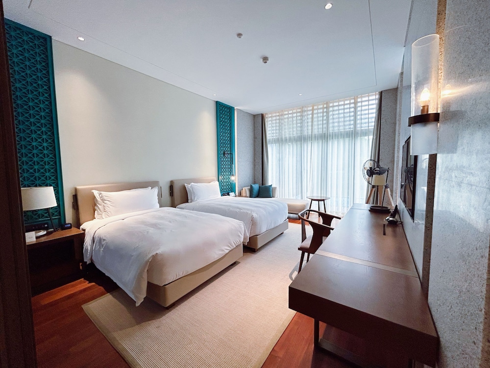 Villa, 2 Bedrooms, Lake View photo 3