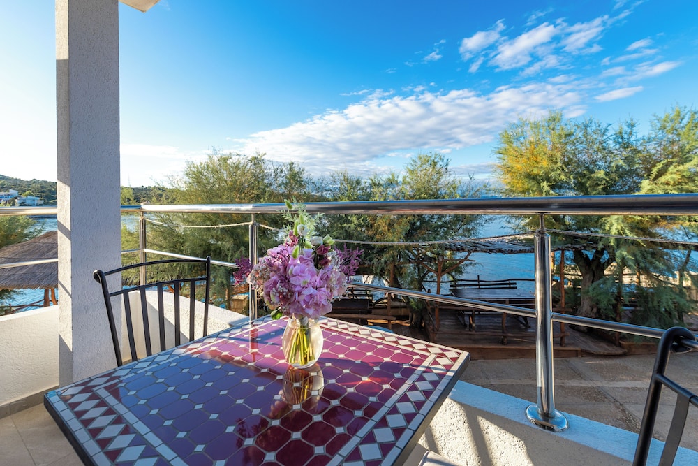 Triple Room, Balcony, Sea View photo 1