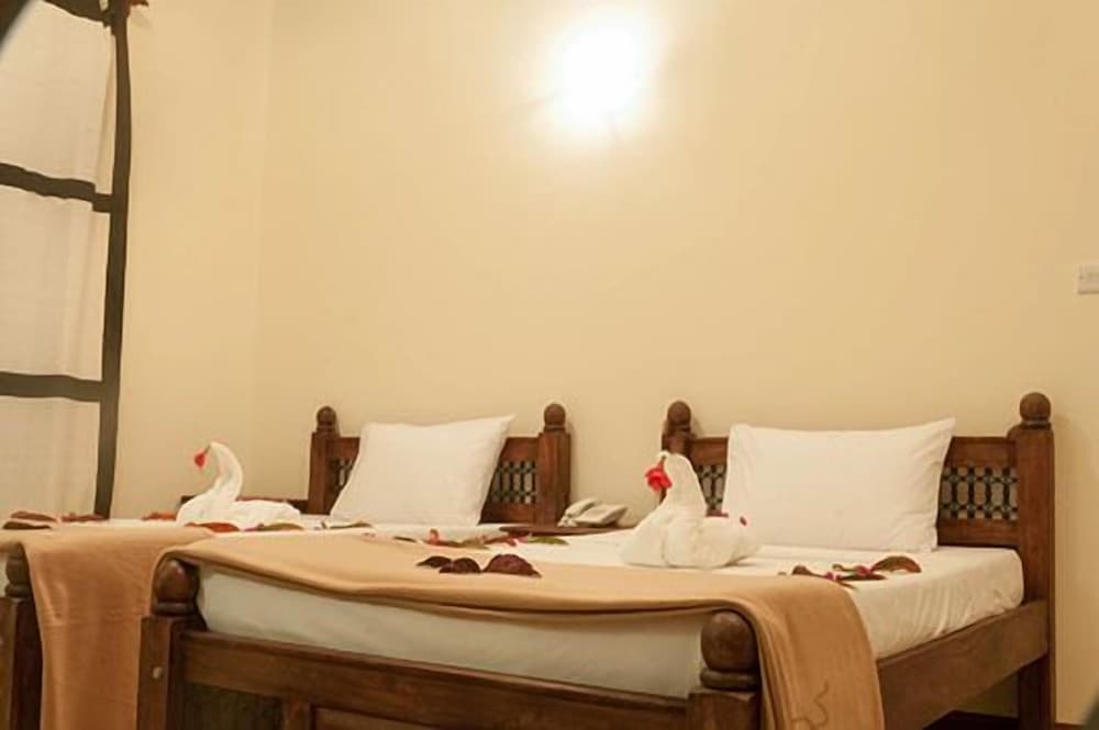 Double or Twin Room, Partial Ocean View (Salme)