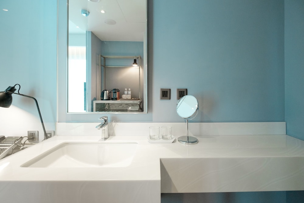 Standard Double Room with washlet photo 2
