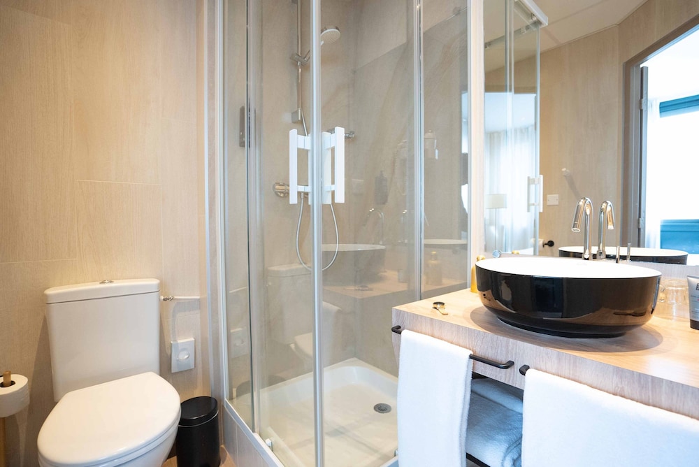 Standard Suite, 2 Double Beds, Connecting Rooms, photo 6