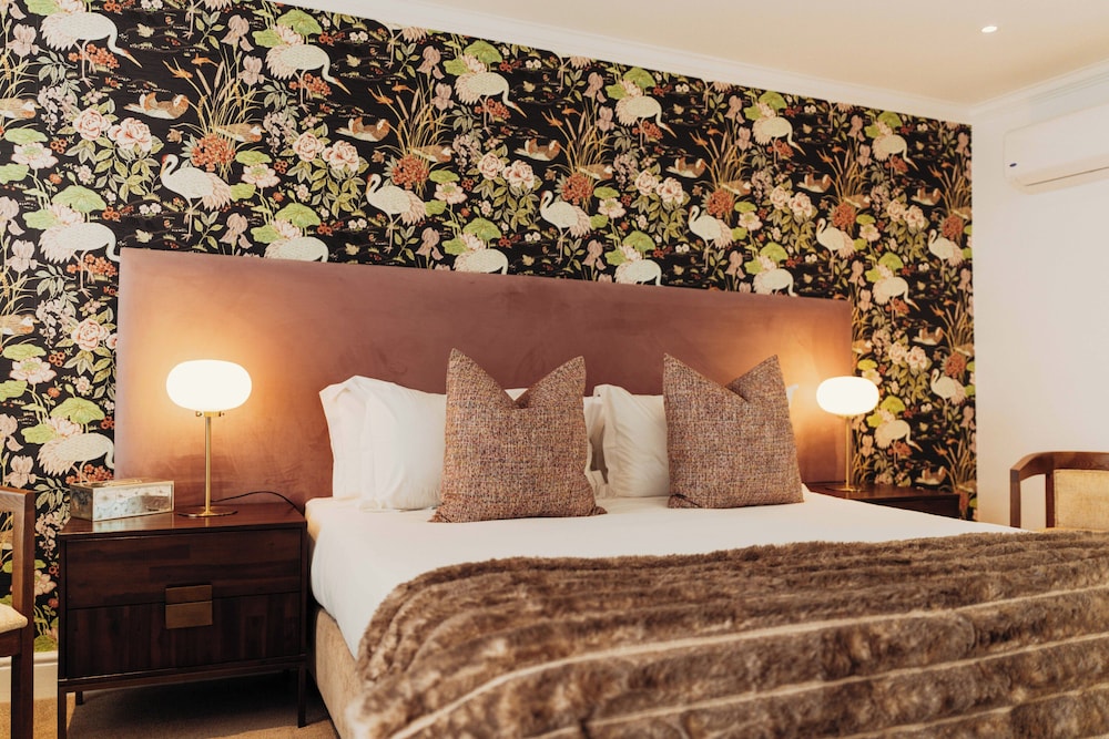 Superior Twin Room, 1 Bedroom, Courtyard View