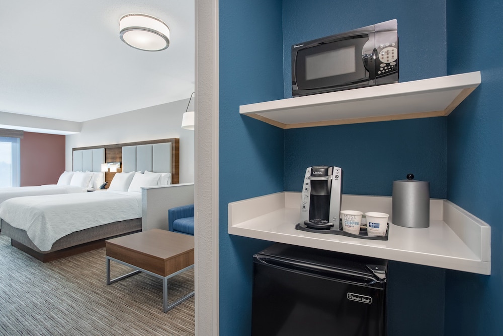 Standard Room, Multiple Beds photo 3