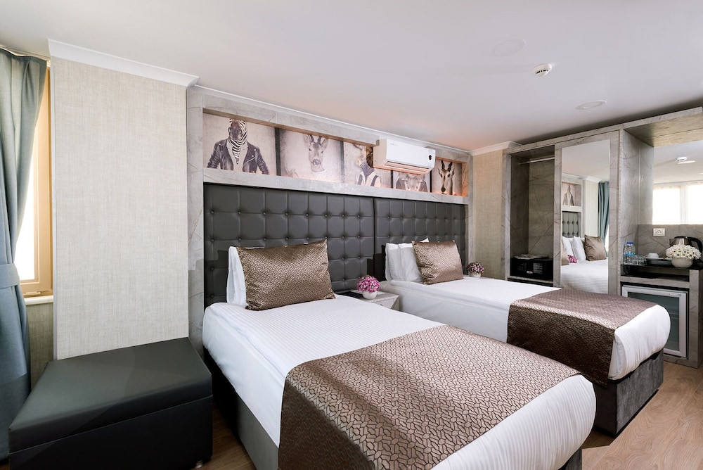 Standard Double or Twin Room photo 1