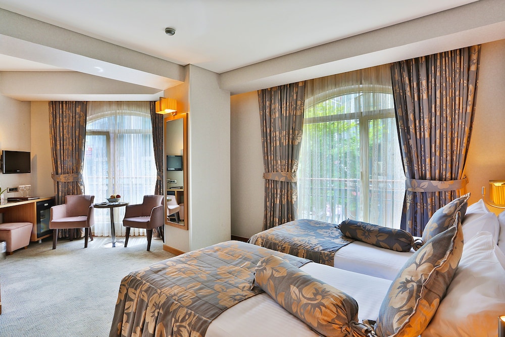 Superior Double or Twin Room photo 1