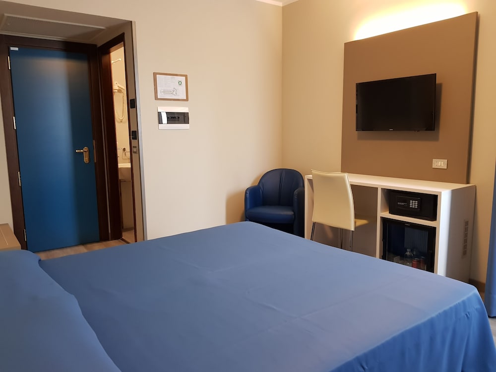 Double Room - Photo 3