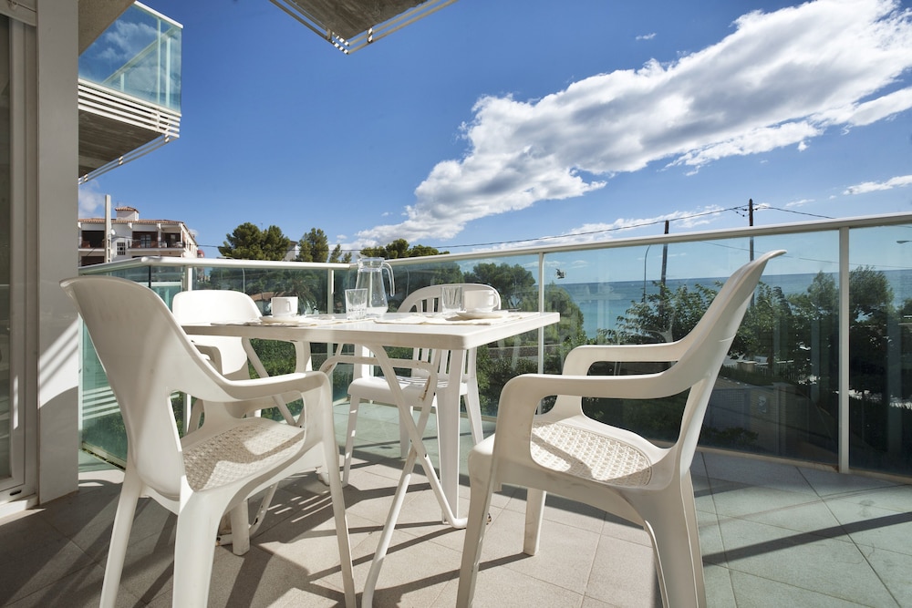 Apartment, 2 Bedrooms, Sea View photo 3