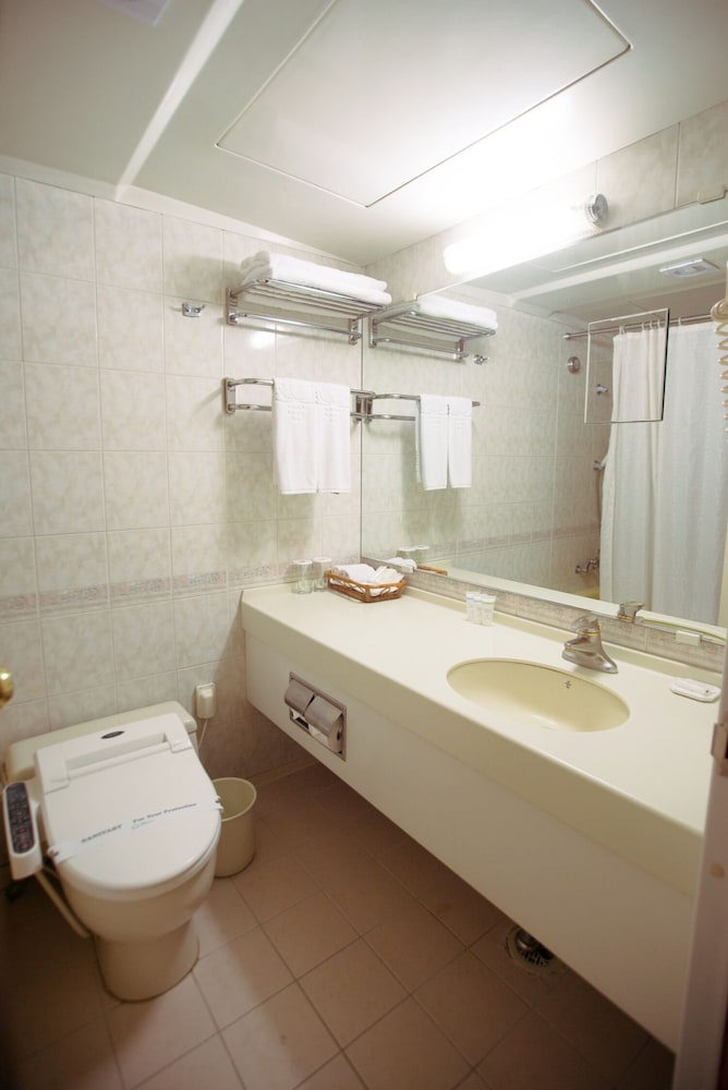 Business Twin Room (Free Sauna&Fitness Available) - Photo 2