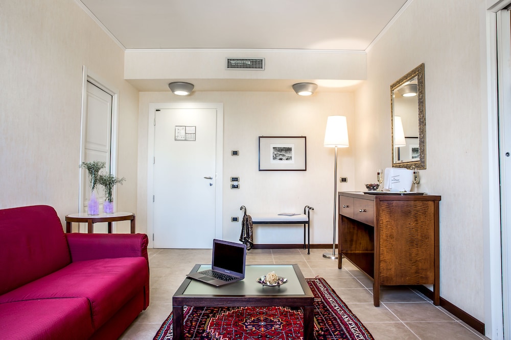 Standard Suite photo 2