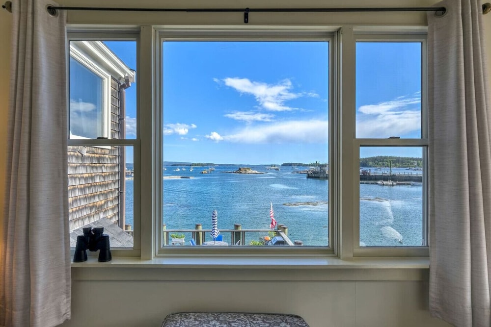 Double Room, 1 Queen Bed, Sea View (The Timberwind) photo 1