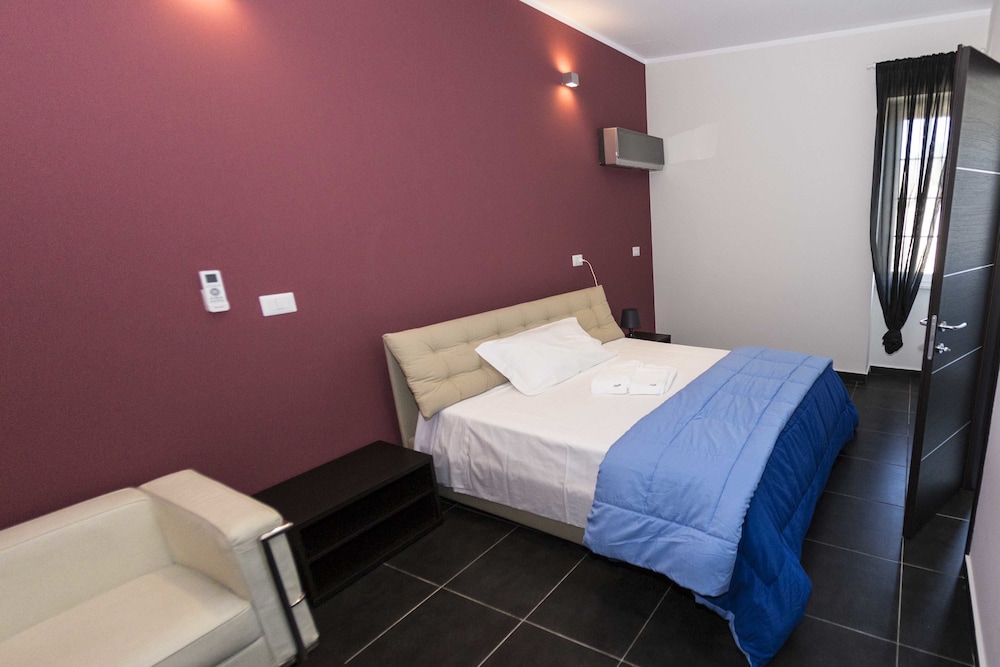Comfort Single Room, 1 Double Bed, Non Smoking, Ensuite photo 3