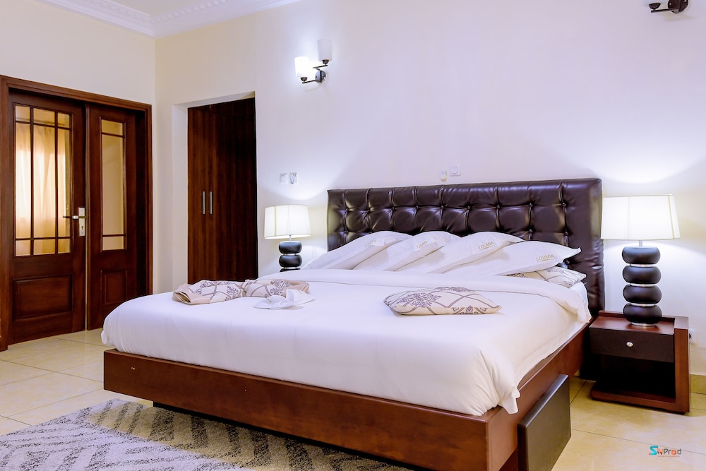 Luxury Room, 1 Queen Bed, City View photo 2