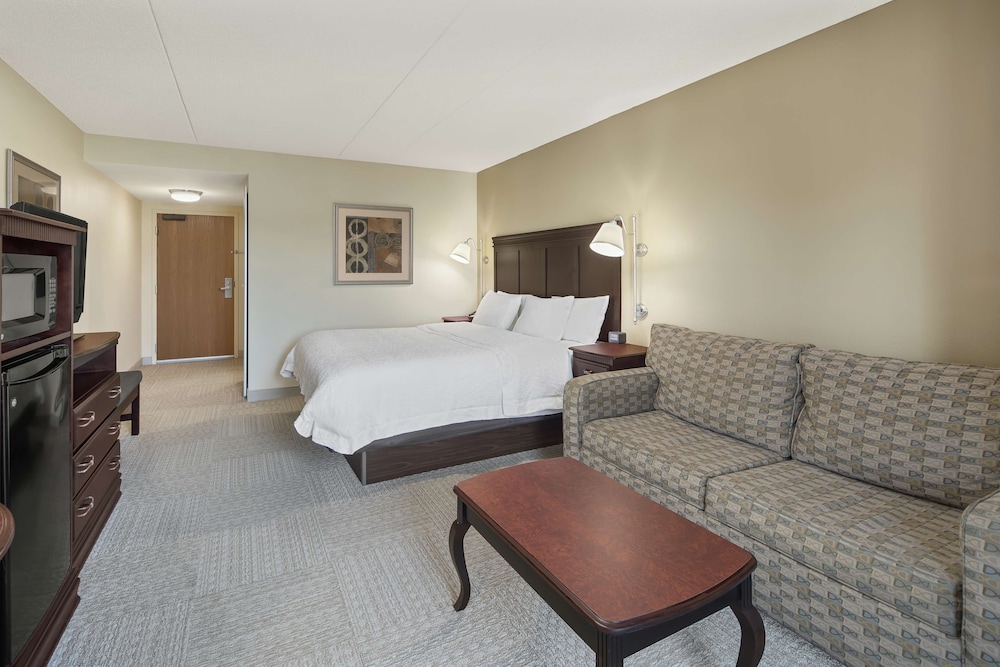 Room, 1 King Bed with Sofa bed, Balcony - Photo 2