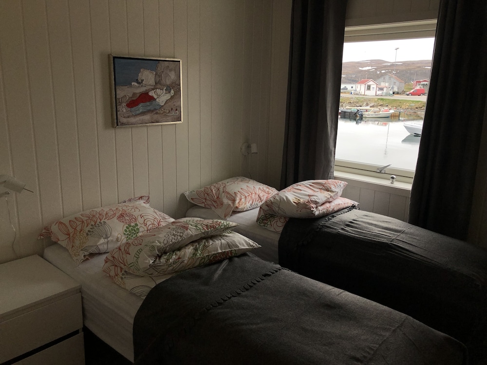 Premium Apartment, 3 Bedrooms, Sea View (Rorbu Makkaur) photo 2