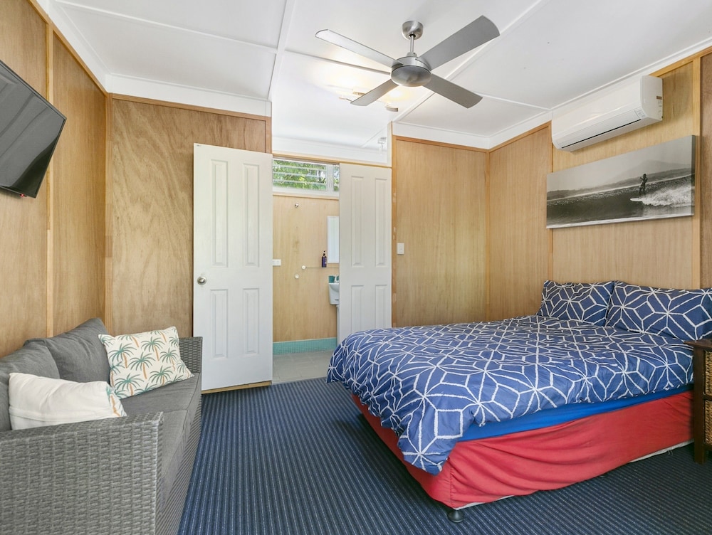 Basic Double Room, 1 Double Bed, Ensuite photo 1