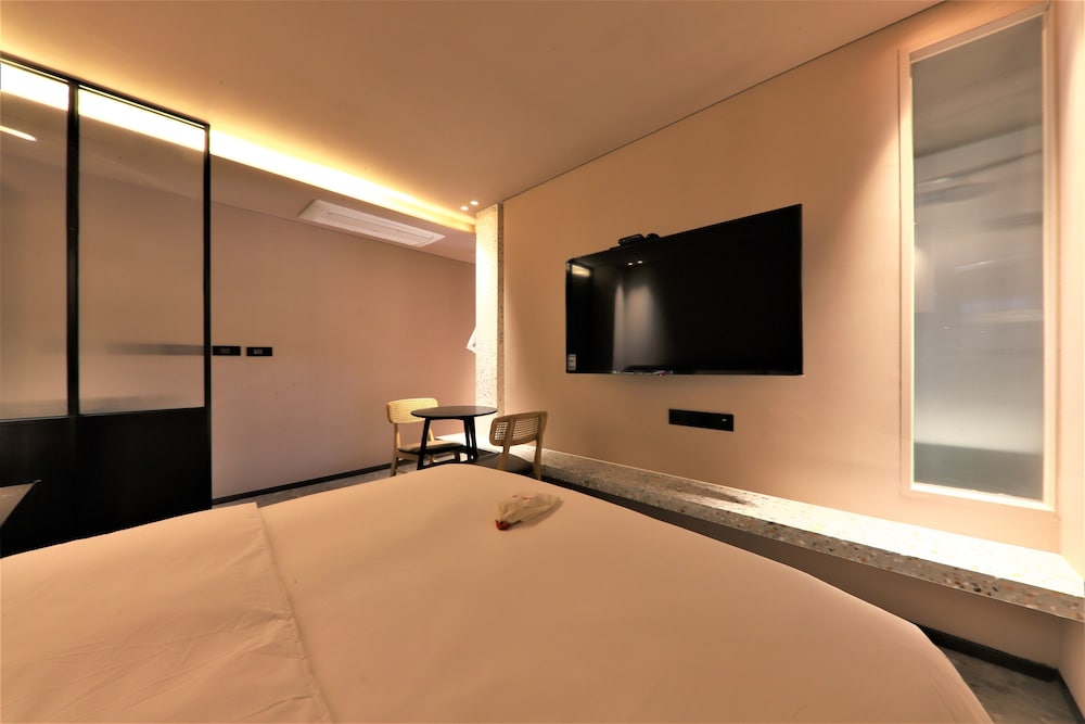 Deluxe Room, Non Smoking, Bathtub