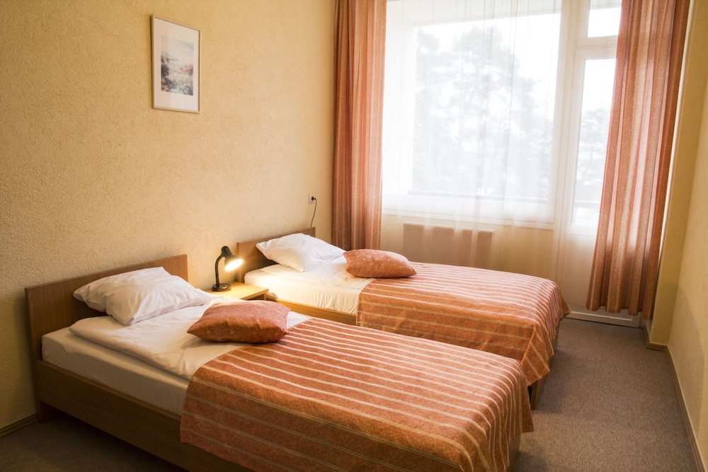 Economy Twin Room, Balcony (Pool Access) photo 1
