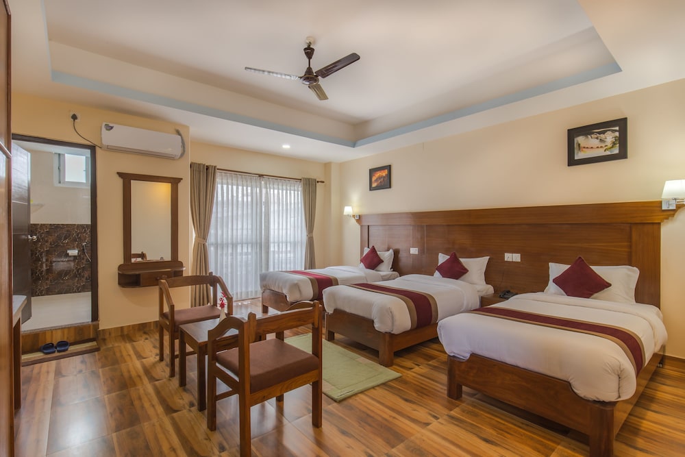 Deluxe Triple Room, Balcony