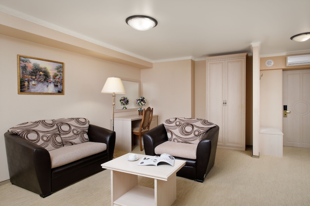 Business Suite photo 3